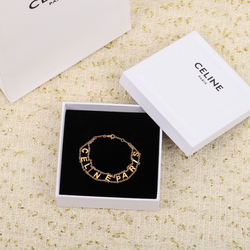 Ba*len*cia*ga necklaces